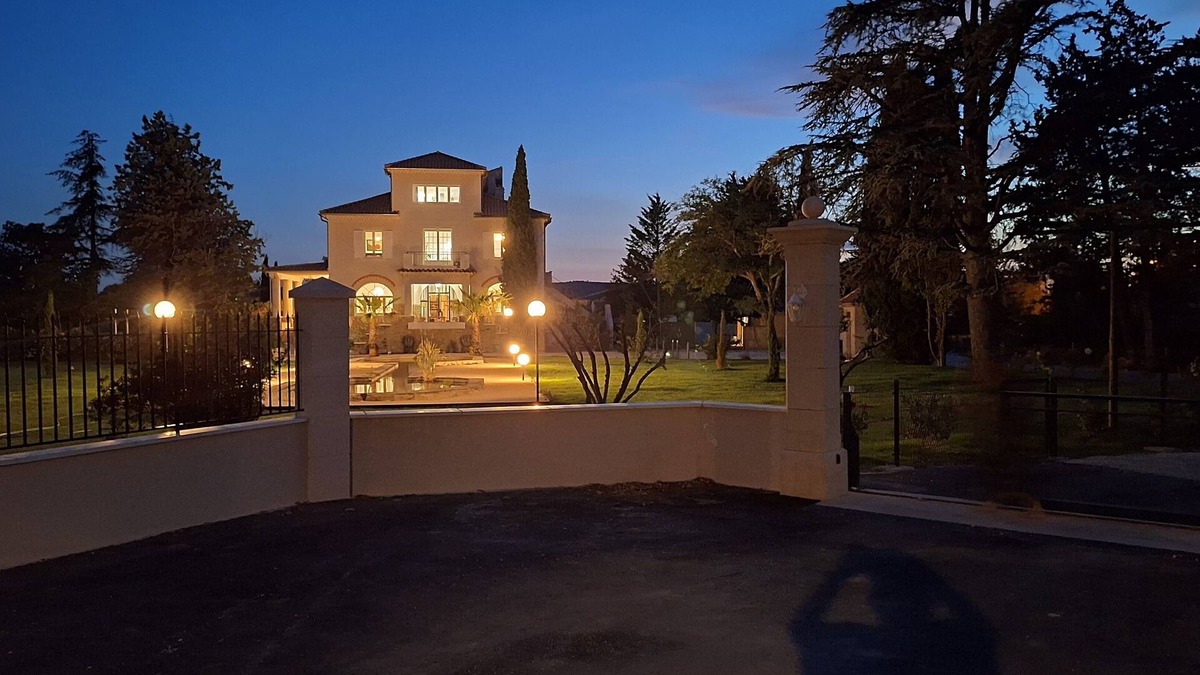 Sainte-Cecile-les-Vignes House | Spacious, air-conditioned mansion, Large private pool15x6, Large park.