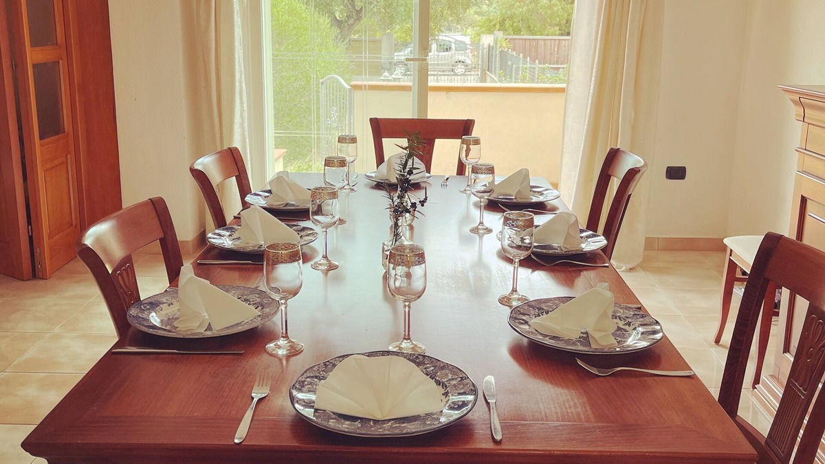 Siniscola House | Spacious holiday home near the sea with courtyard perfect for families & friends