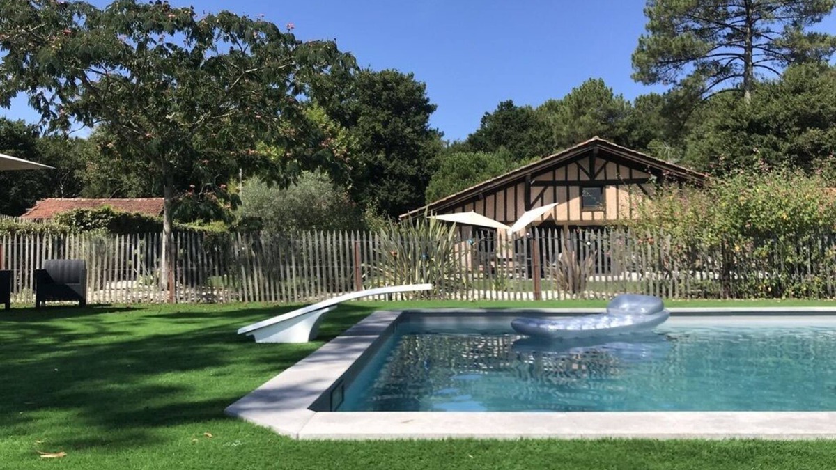Saint-Geours-de-Maremne House | Spacious house in wooded grounds: Swimming pool/Jacuzzi and Tennis court