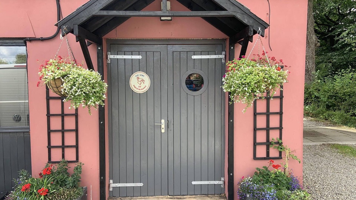 Cowbridge Cottage | Spacious two bedroomed acccommodation in idyllic rural setting