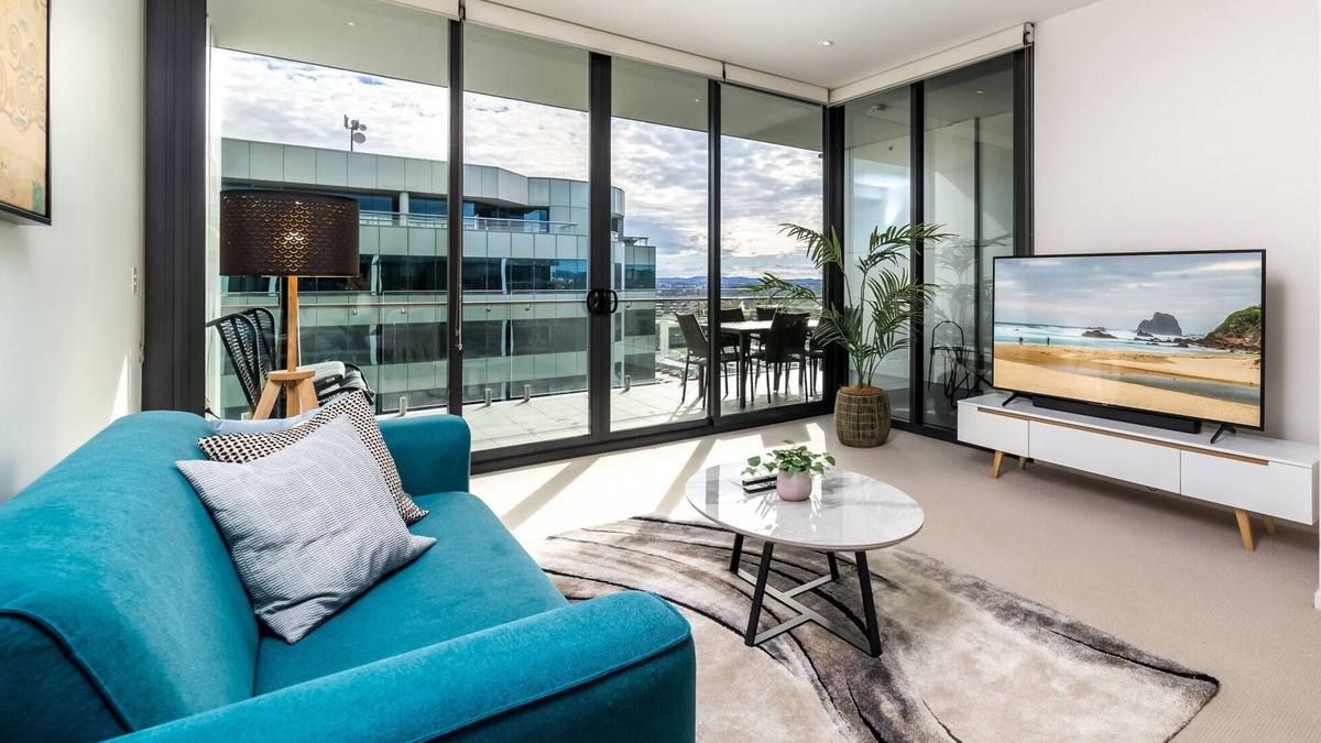 City East Apartment | Spacious 1-Bed with View in Central Location