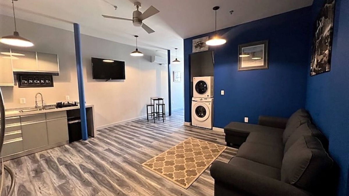 Mullins Apartment | Spacious 1 Bedroom Private Apartment in walking distance of Downtown Mullins