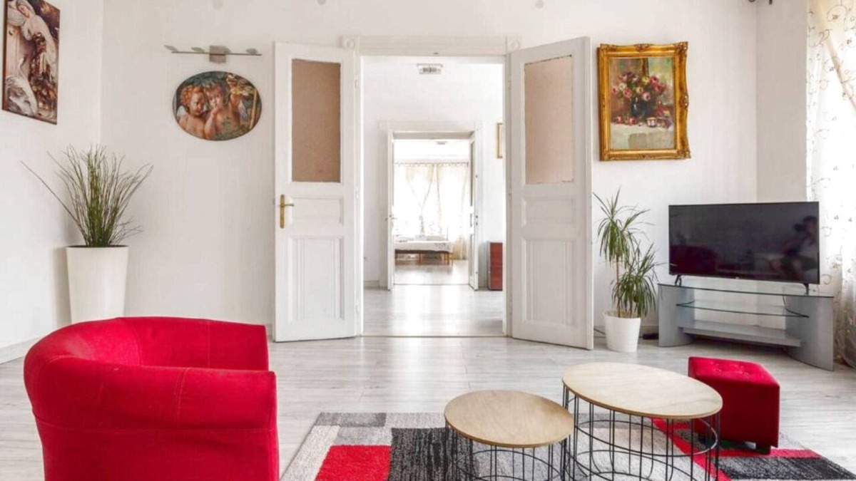 Tisztviselotelep Apartment | Spacious 158m² Apartment Balcony 2 Bathrooms Modern Kitchen 30m to Metro