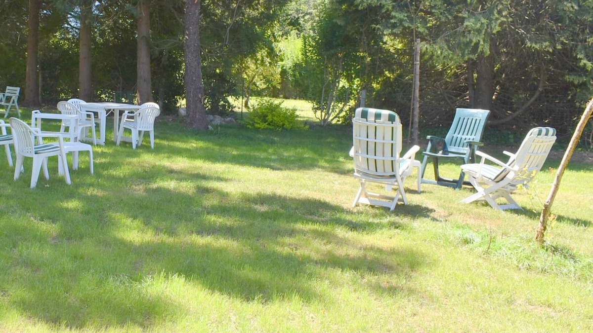Chemire-en-Charnie Cottage | Spacious 180m² Home with Garden, Terrace, and Forest Access in Chemiré-en-Charnie