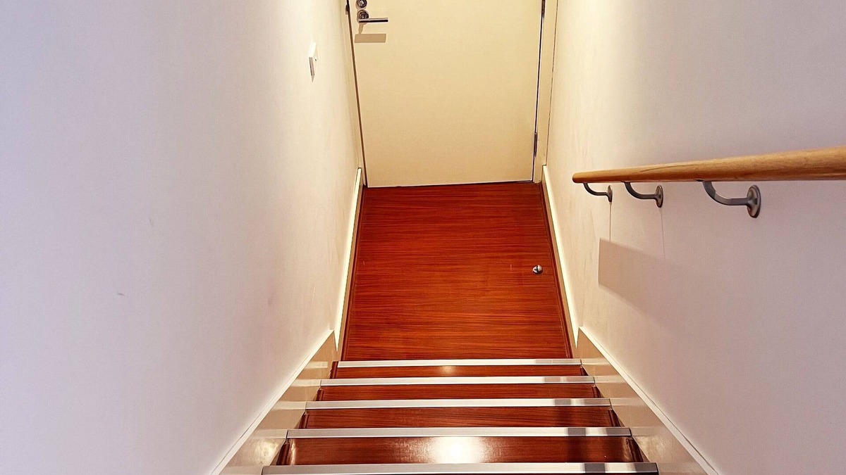Canberra City Centre Apartment | Spacious 1bd Penthouse - Close to ANU
