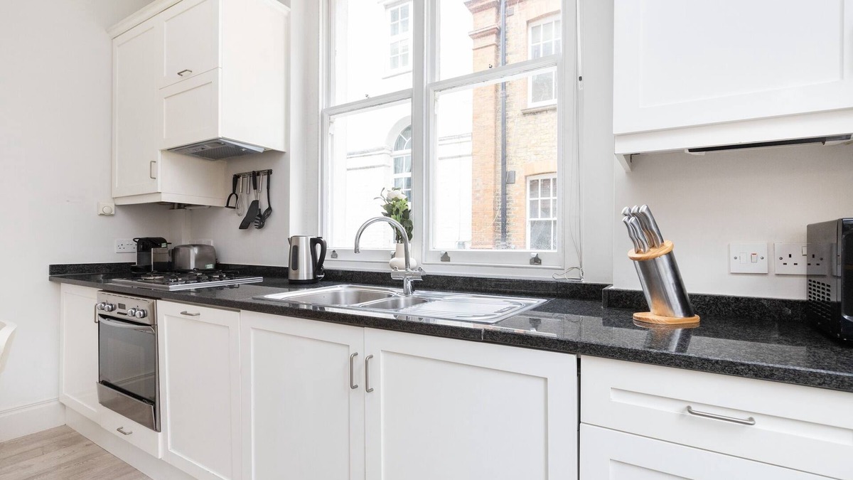 Holborn and Covent Garden Apartment | Spacious 1BR in the Heart of Holborn