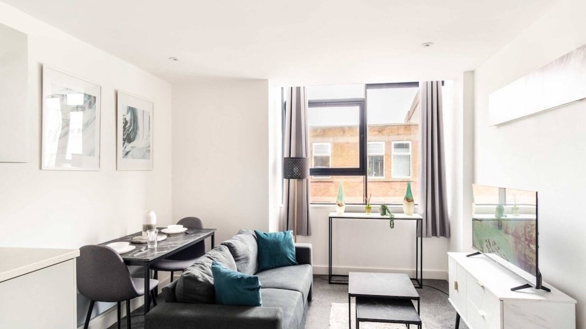 Preston Apartment | Spacious 2-Bed House in Preston | Free Parking