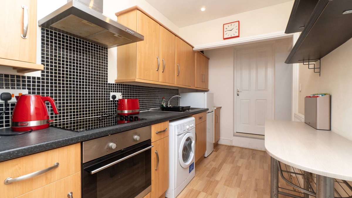Southville Apartment | Spacious 2 Bed Southville Flat Near Harbourside