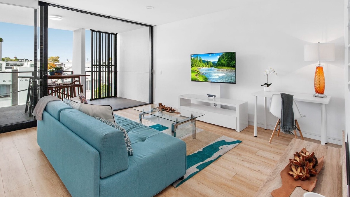 Woolloongabba Apartment | Spacious 2-Bed Unit With Balcony Next to The Gabba