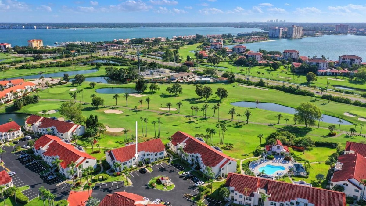 Palma del Mar Condo | Spacious 2 bedroom 2 bathroom condo with pool