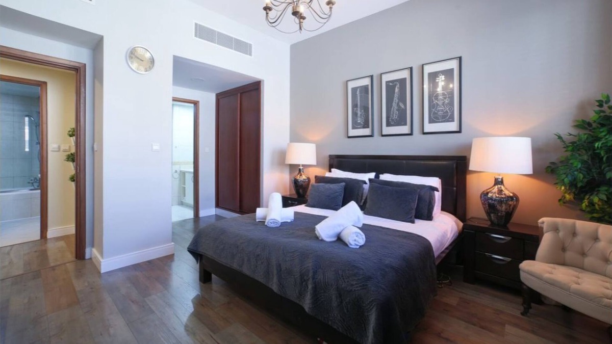 Motor City Apartment | Spacious 2 bedroom/2 bathroom apartment in Motor City-Dubai