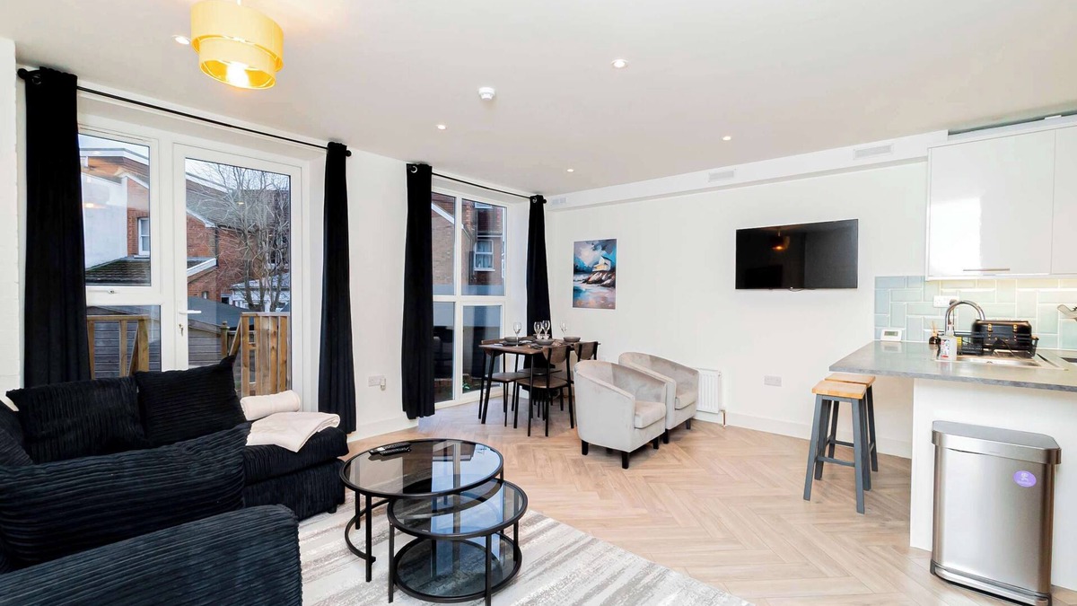 Five Oak Green Apartment | Spacious 2 Bedroom Apartment in Central Tonbridge