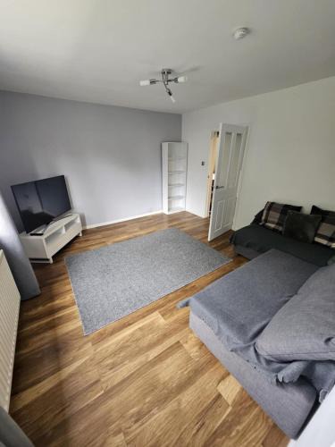 Liberton Apartment | Spacious 2-bedroom apartment!