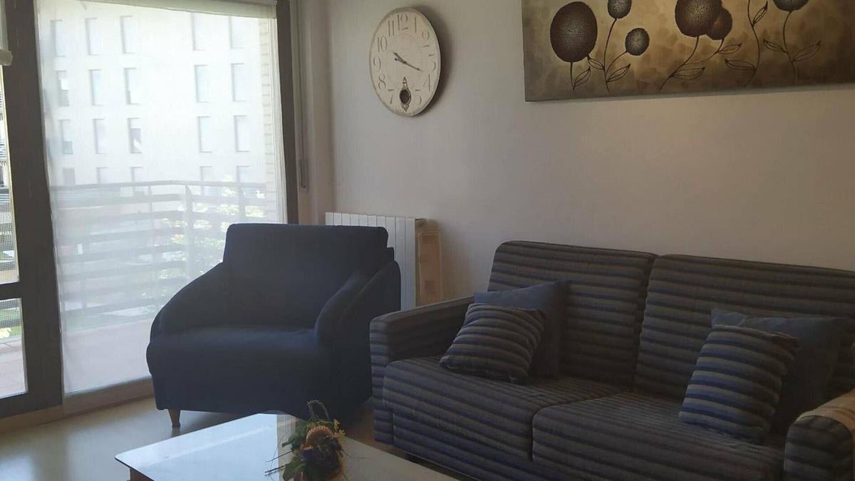 Jaca Apartment | Spacious 2-Bedroom Apartment with Terrace, Pool & Parking in Jaca