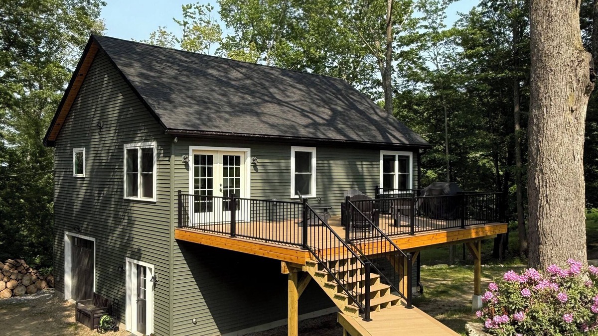 Hooksett Apartment | Spacious 2 Bedroom Apartment on Rural, Wooded Property. King Bed