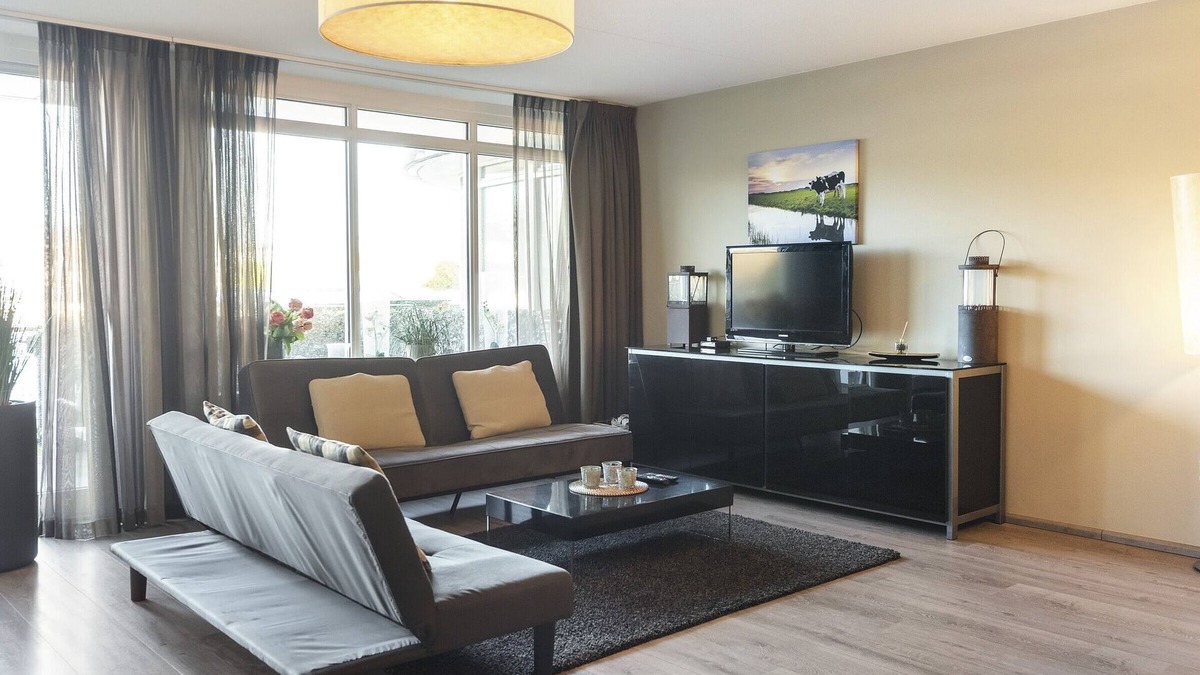 Merenwijk Apartment | Spacious 2 bedroom ground flloor apartment - Kaag Resort (1)