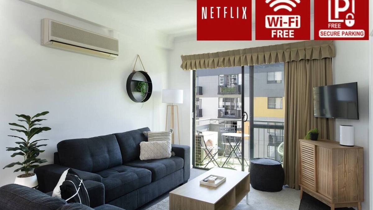 East Perth Apartment | Spacious 2 Bedroom Pool & Gym PerthCBD,Optus,WACA
