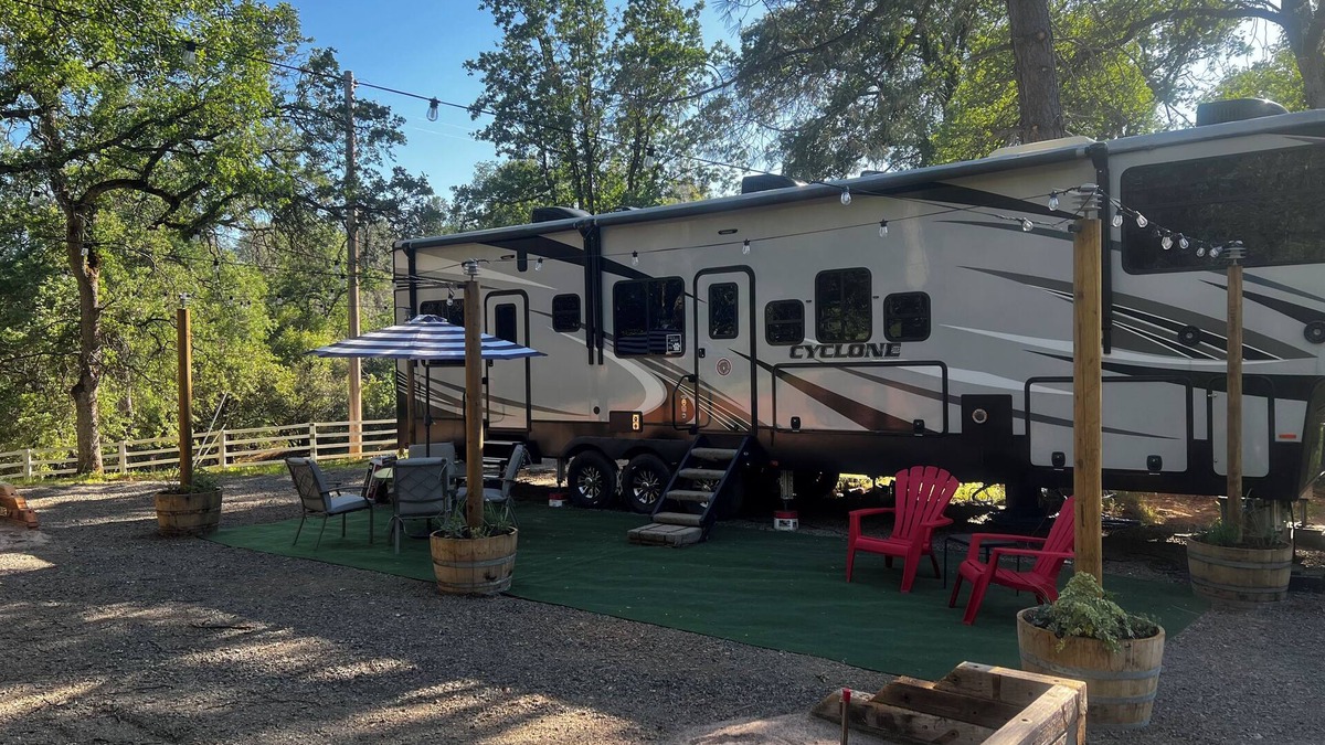 Jamestown House | Spacious 2-bedroom RV with AMAZING patio area!