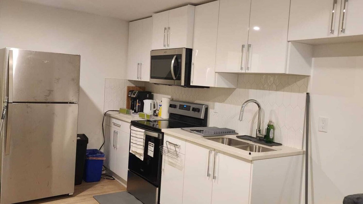 Northeast Edmonton House | Spacious 2 Bedroom Suite in Edmonton, Canada