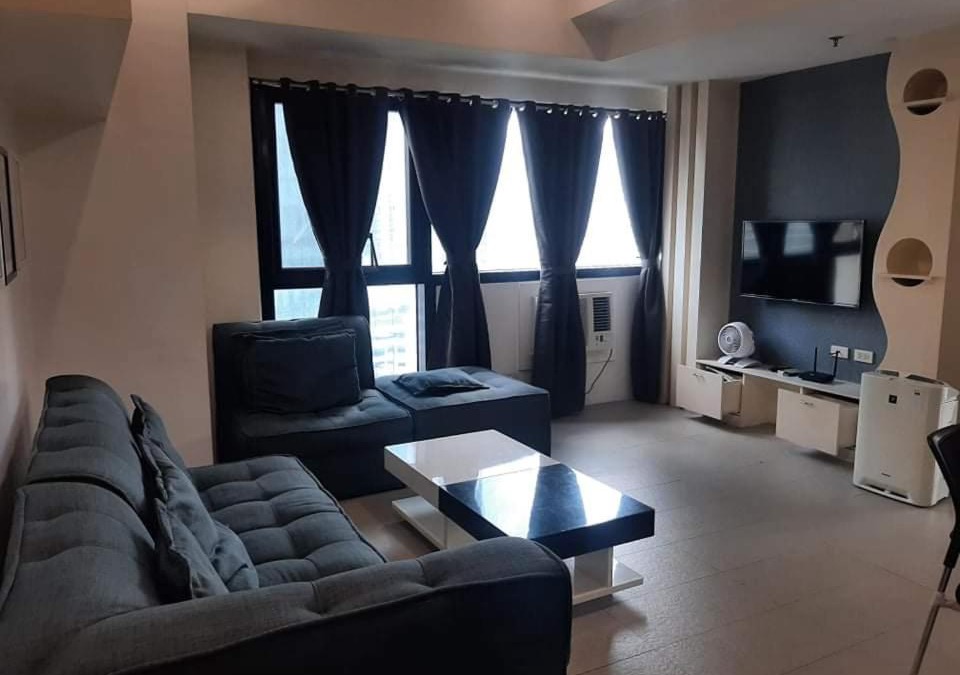 Wack-Wack Greenhills Apartment | Spacious 2 Bedroom Unit with Pool