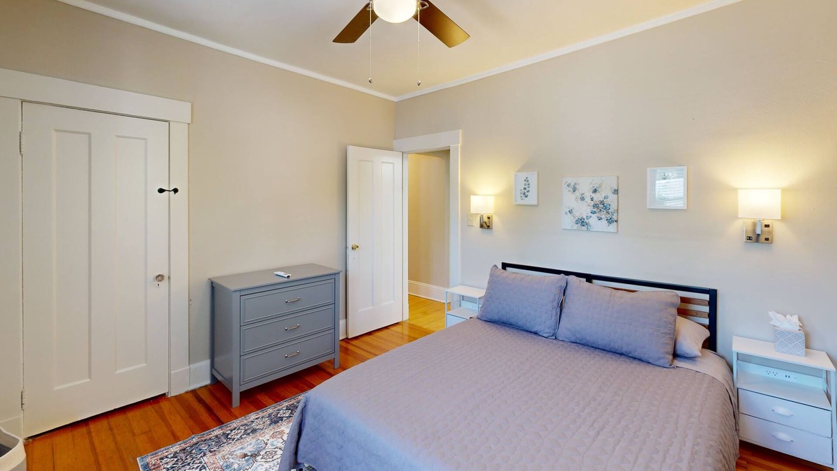 Southbridge Apartment | Spacious 2 Bedroom 1 Bath apt