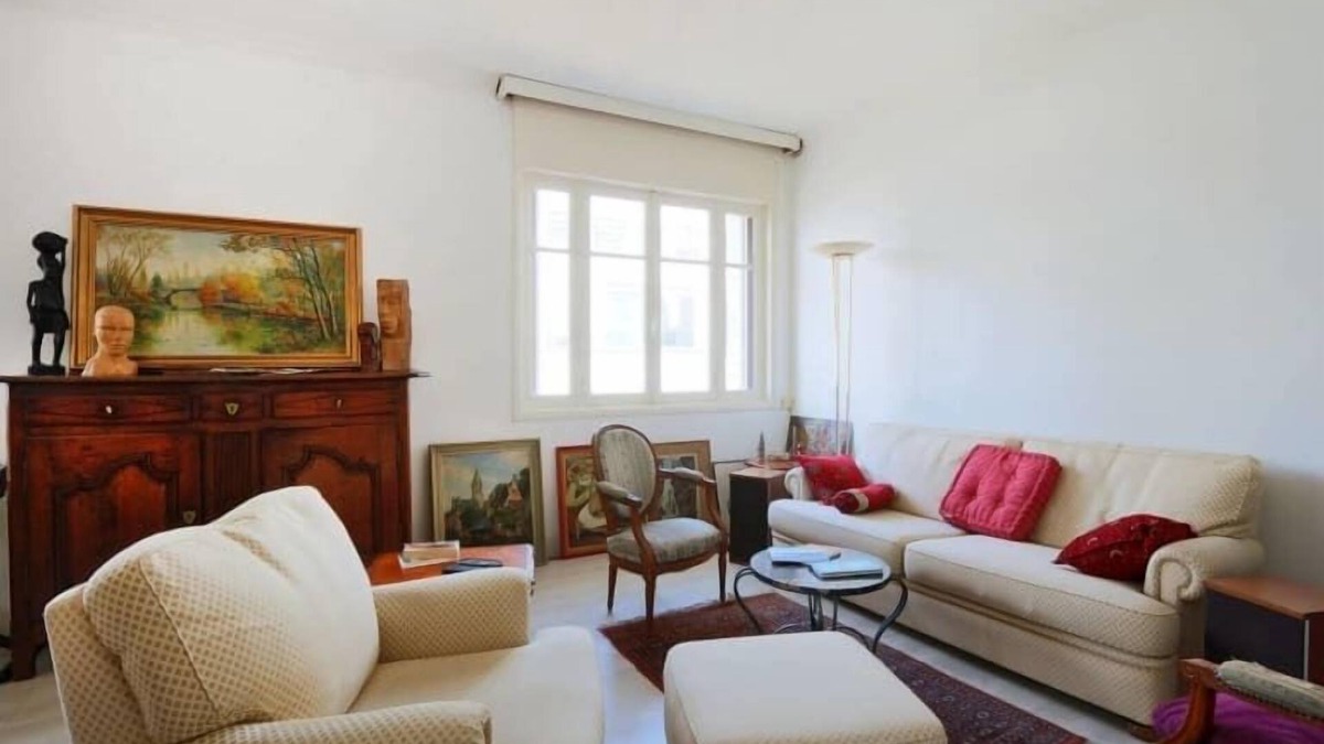 Tours Apartment | Spacious 2-room apartment in Tours