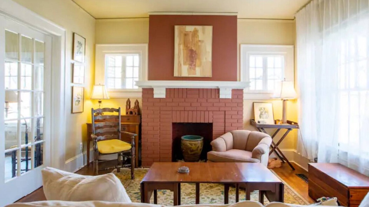 East Point House | Spacious 2bd Bungalow Near Airport and Downtown!