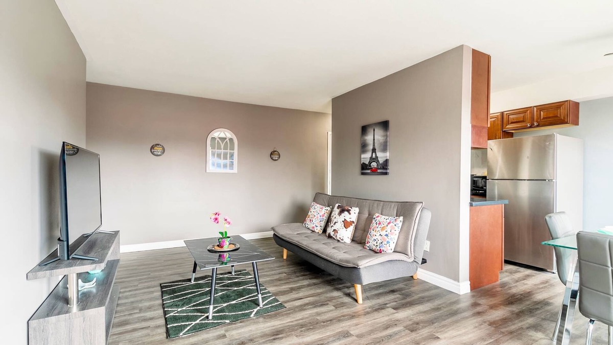 Rosedale Apartment | Spacious 2BR Apt - Near DT Hamilton!