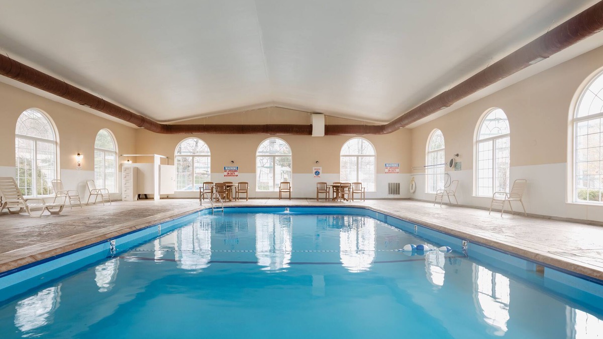 Branson Condo | Spacious 2BR Condo w/Pool in Branson