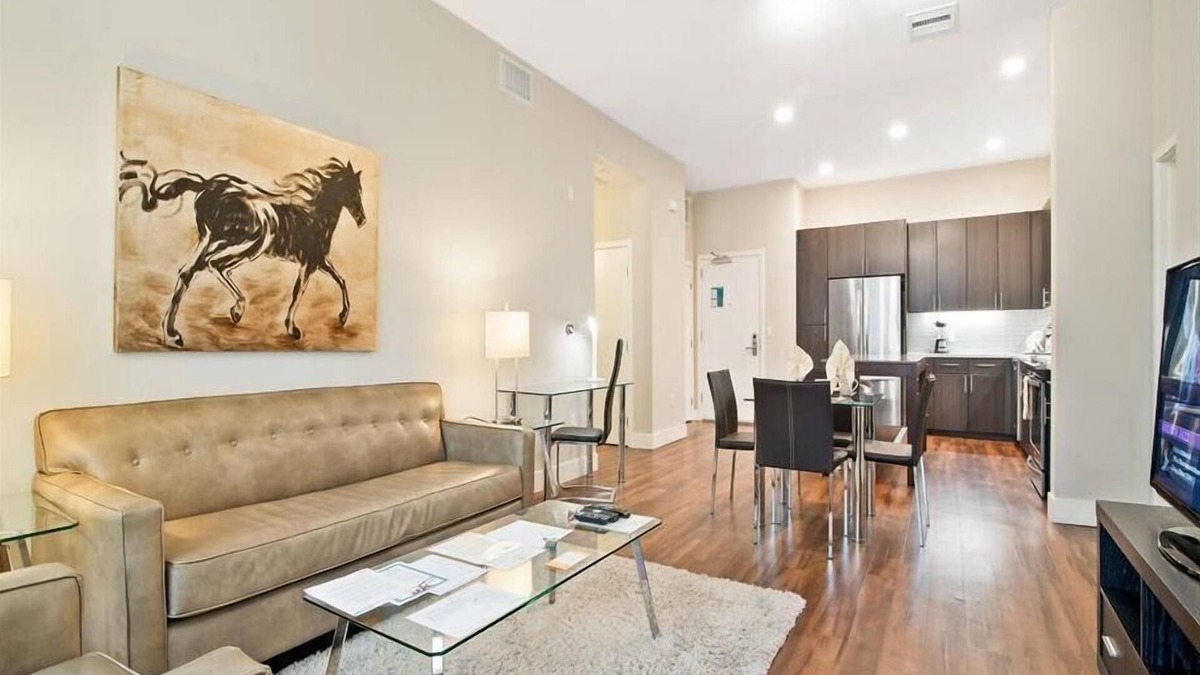 Shoreline West Apartment | Spacious 2BR | Full Kitchen & Laundry | Gym | Mountain View