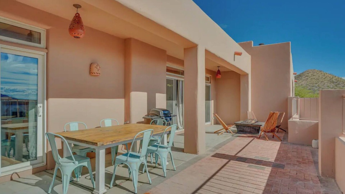 Starr Pass House | Spacious 2BR in Tucson Foothills - WiFi, AC, Golf & Hiking Nearby