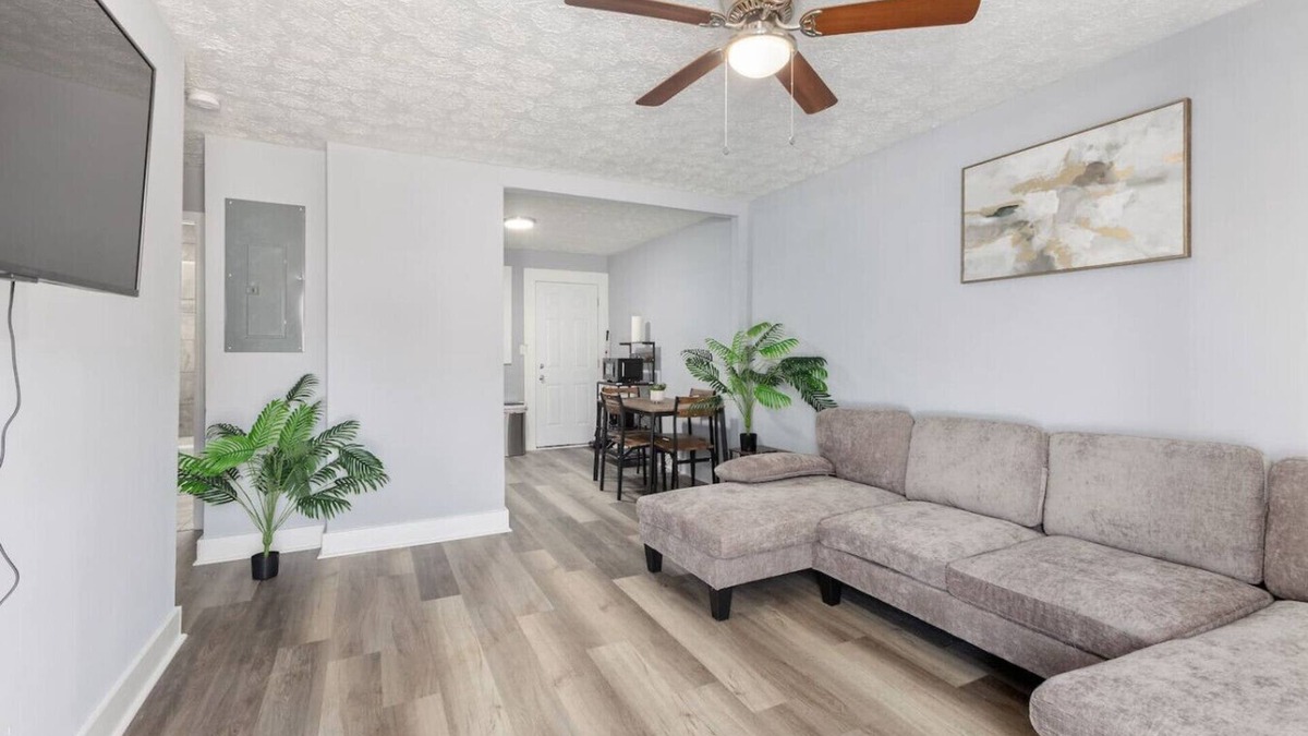Columbus Apartment | Spacious 2BR | Prime Location