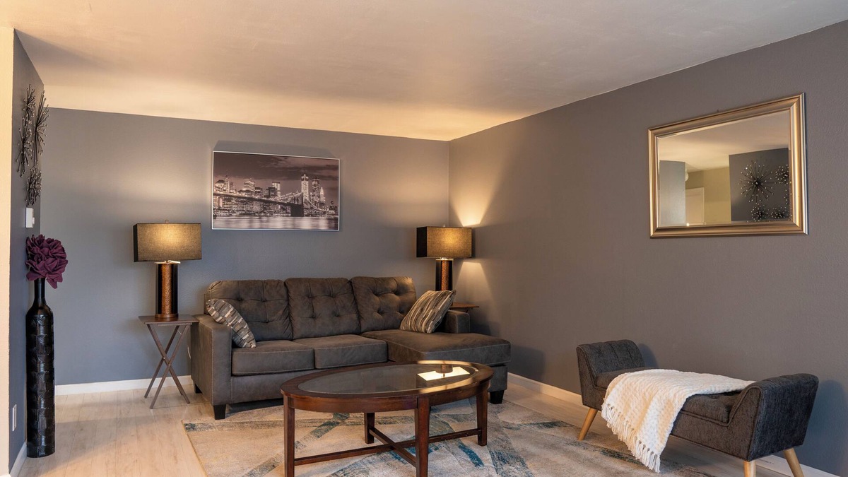 SeaTac Condo | Spacious 2BR SeaTac Condominium