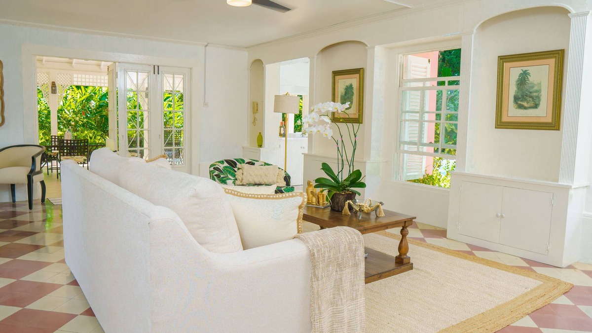 Constant Spring House | Spacious 3.5bdrm w/Pool Ideal for Families&Groups