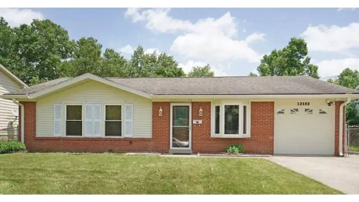 Parkdale House | Spacious 3 bdrm Cincy home