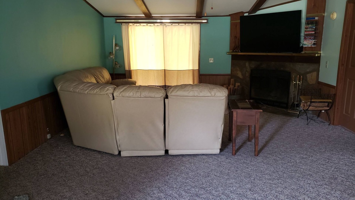 Golconda House | Spacious 3 bed 2 bath located near Dixon Springs State Park