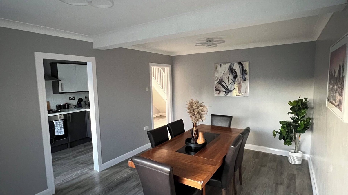 Stanford-le-Hope House | Spacious 3 Bed Home - Ideal for Families & Groups