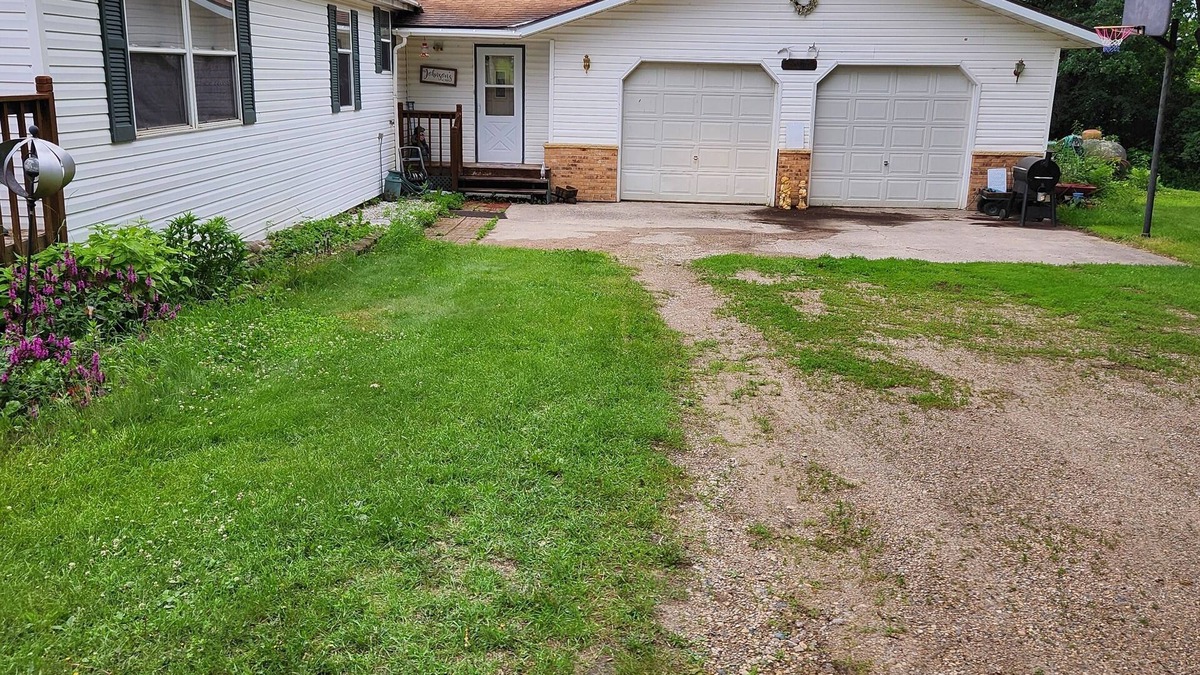 Pelican Rapids House | Spacious 3-bedroom house on Birchwood Golf Course one mile north Pelican Rapids