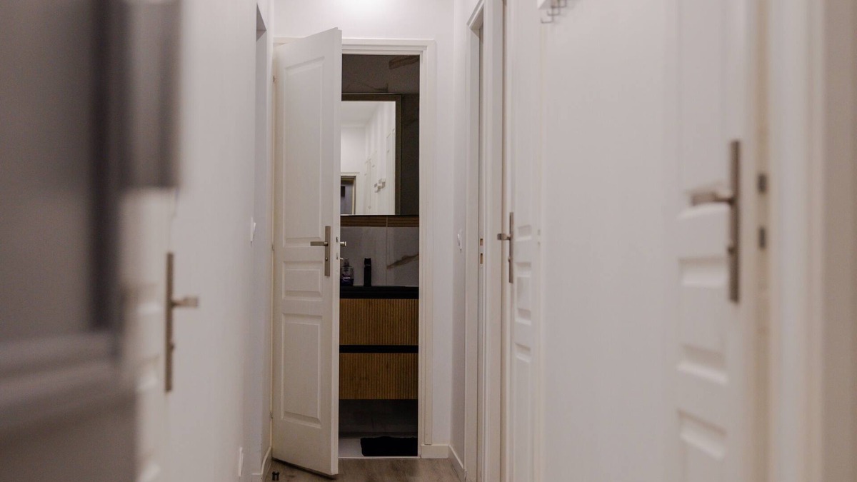 Vignerons Apartment | Spacious 3-bedroom apartment with AC and WiFi in charming Vincennes