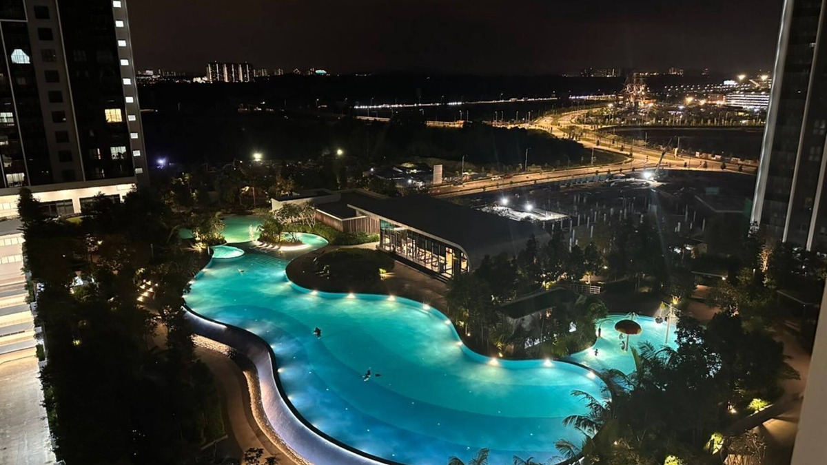 Kuala Langat District Apartment | Spacious 3-bedroom apartment with AC, Netflix, WiFi nearby KLIA, Splash Mania