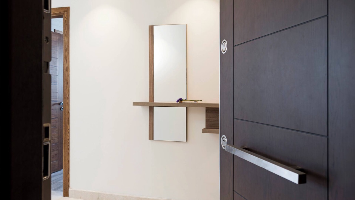 Achrafieh Apartment | Spacious 3-bedroom apartment with AC, WiFi in fantastic Bayrut