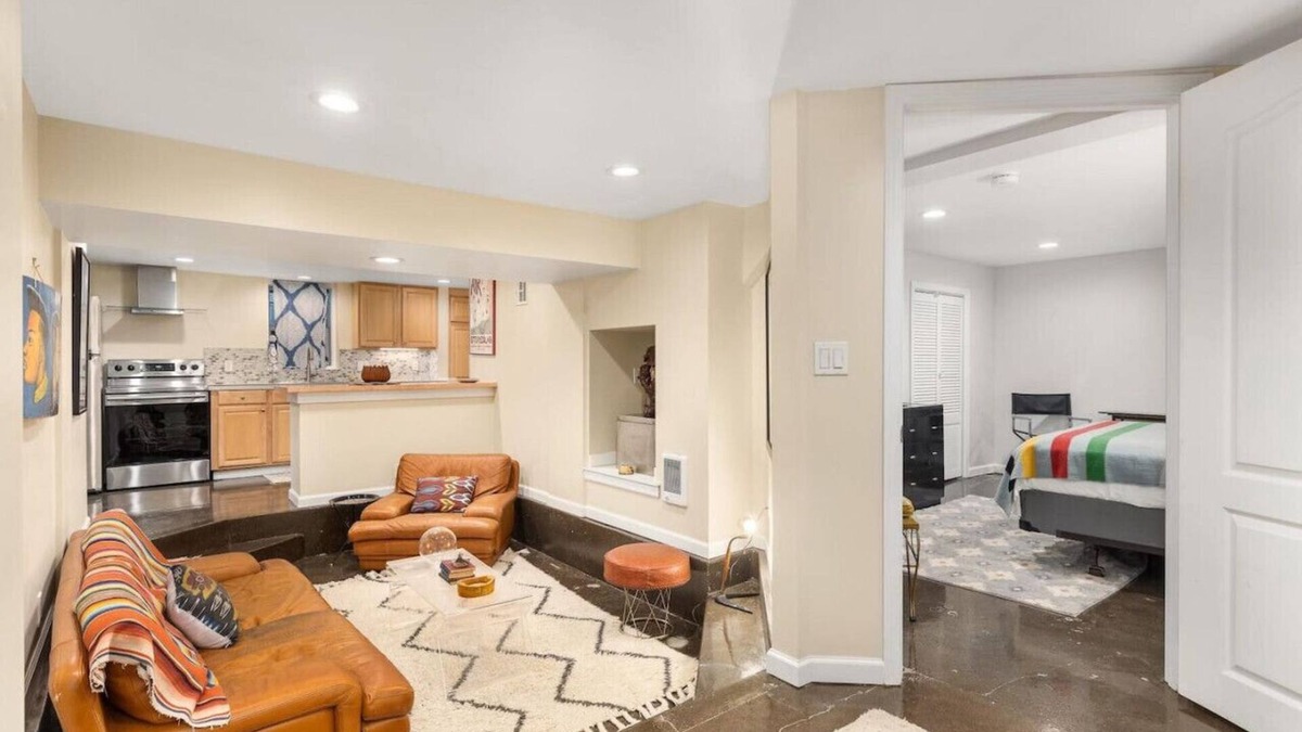 Buckman Neighborhood Apartment | Spacious 3 Bedroom Apt Central Eastside Portland!