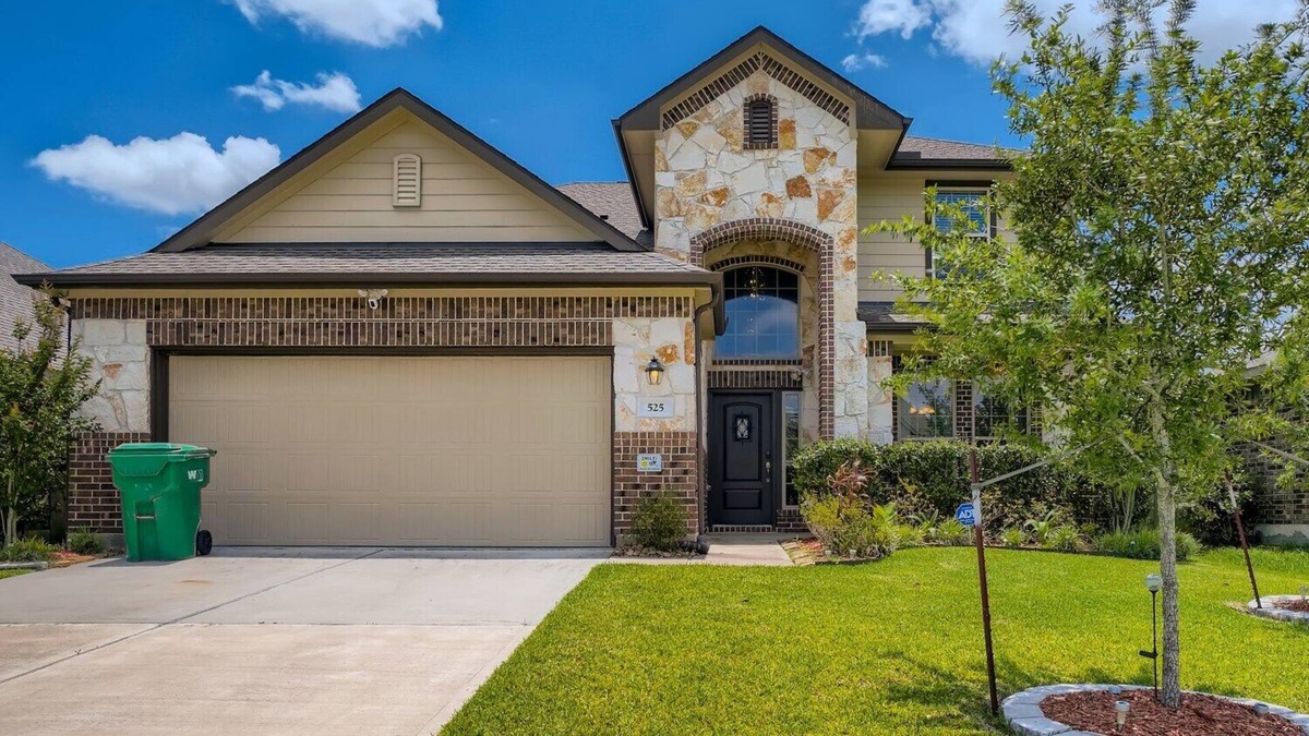 La Marque House | Spacious 3 Bedroom home 10 mins from Lagoonfest Texas