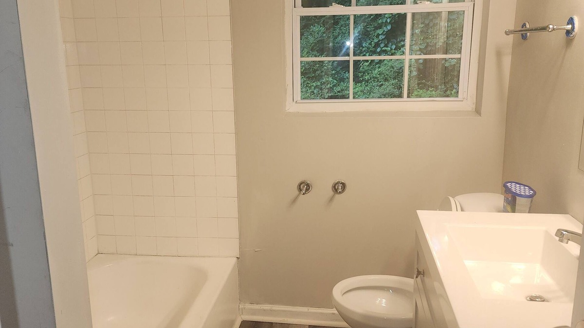 Church Street House | Spacious 3-Bedroom House in Atlanta