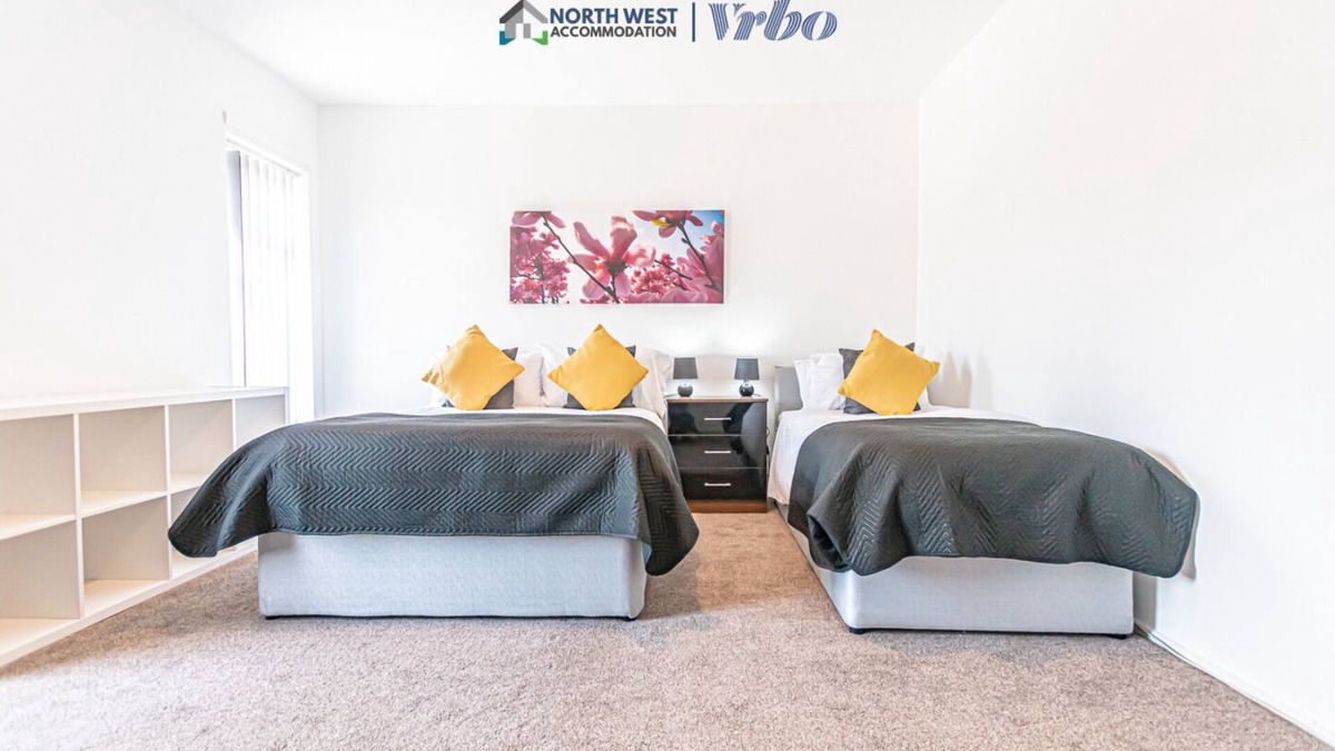 Wigan House | Spacious 3-Bedroom House in Ince, Wigan | Free Parking&Wifi | Long Stays Welcome