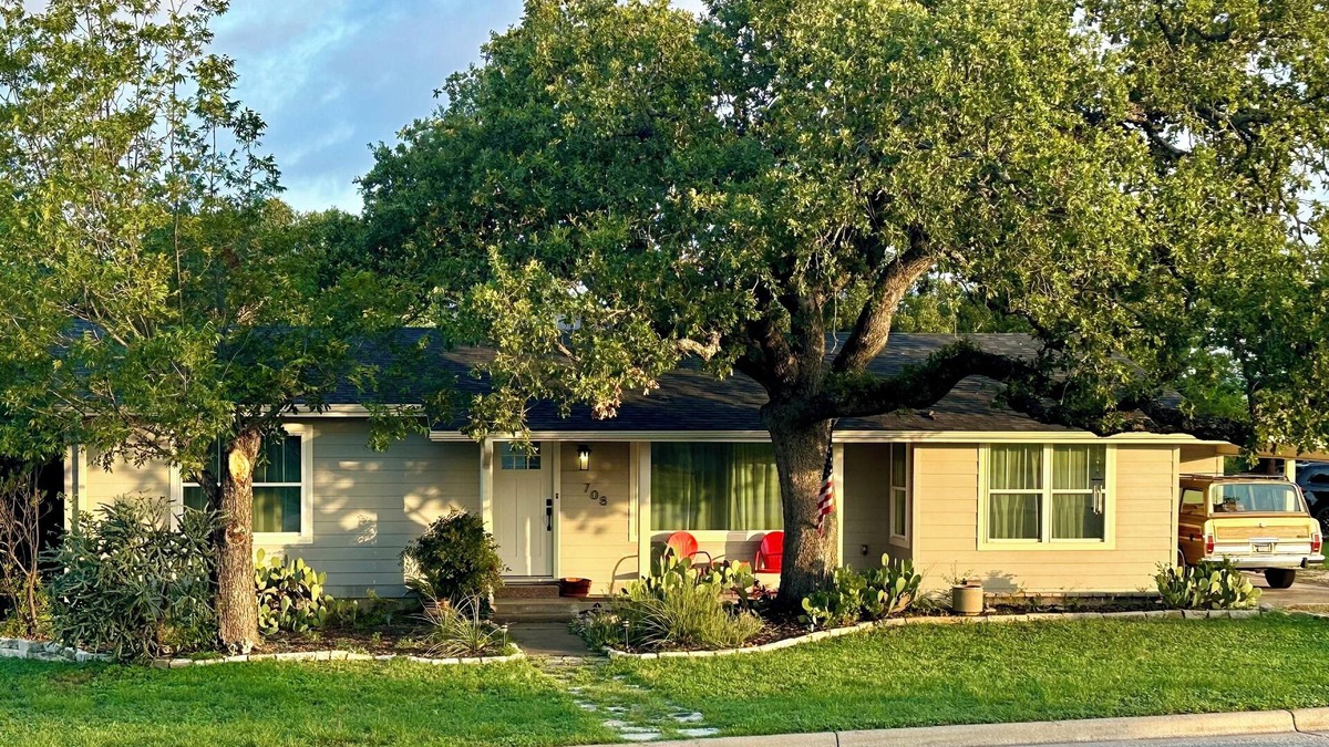Marble Falls House | Spacious 3 bedroom hom in charming Marble Falls with WiFi, AC