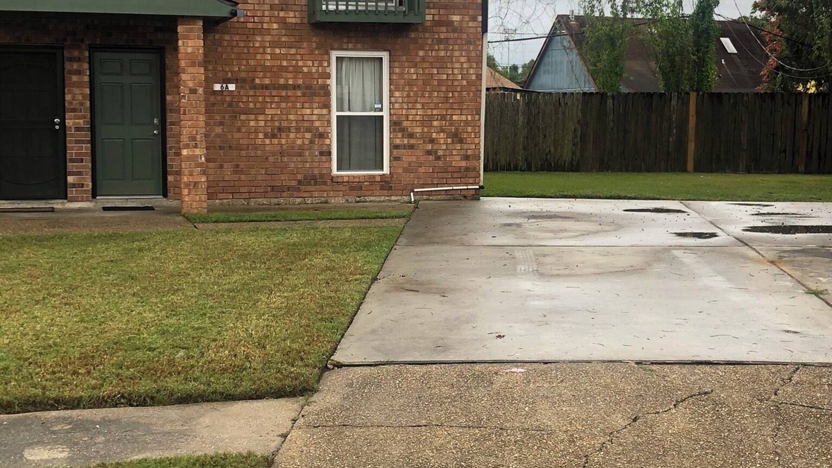 Behrman House | SPACIOUS 3 BEDROOM TOWNHOUSE - 5 MINS TO DOWNTOWN/FR QUARTER
