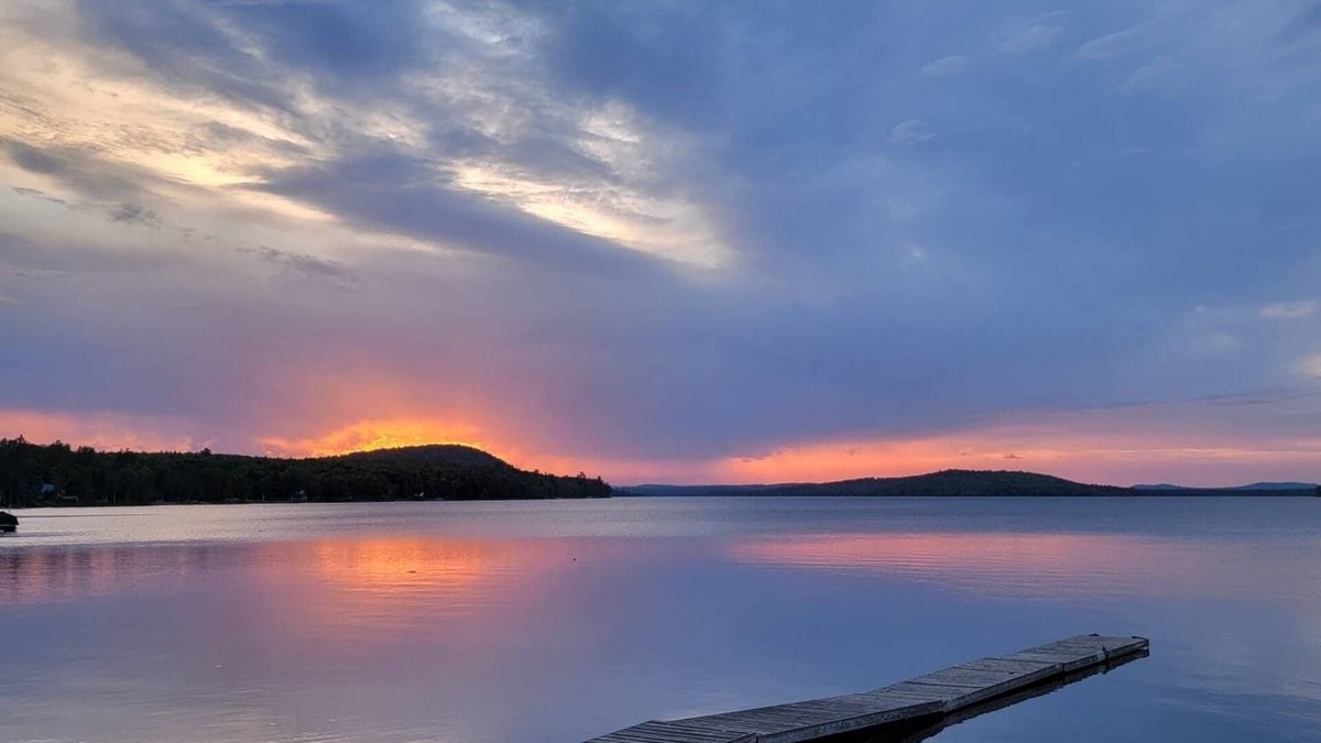 Portage Lake House | Spacious 3-bedroom house with private access to the lake