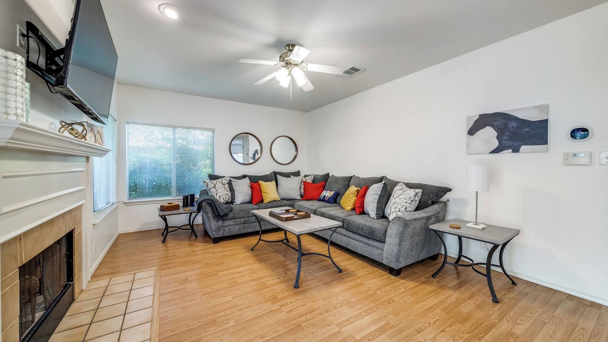 Stone Oak House | Spacious 3-Bedroom REMODELED Family Home in Stone Oak NEISD Shops Hospitals Golf