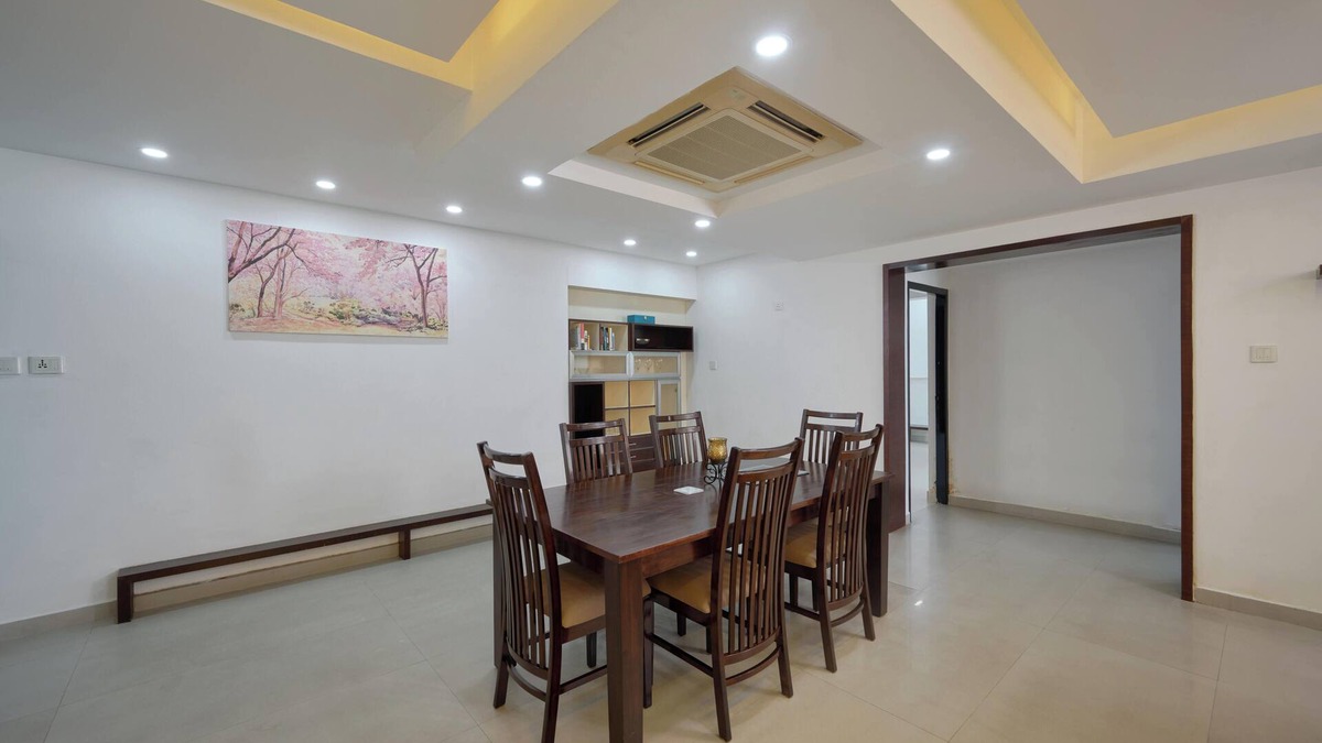 Kochi Apartment | Spacious 3-bedroom water front apartment in serene Marine Drive Ernakulam Kerala